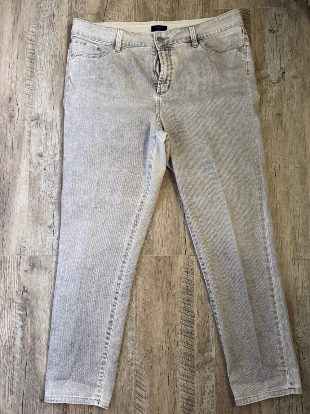 NYDJ Light grey ankle jeans. Size 14